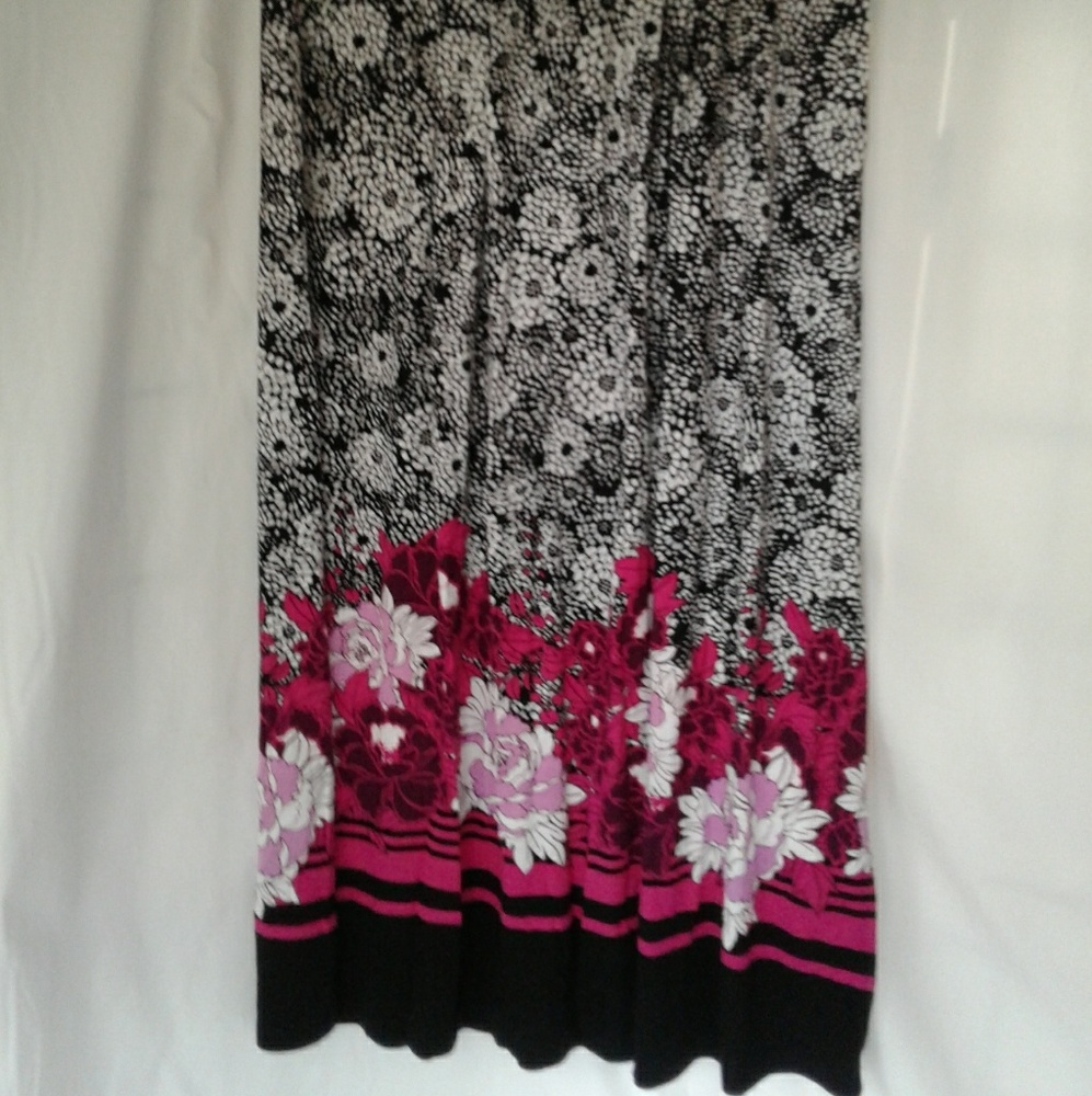 Dana Buchman NWOT Skirt Black White Purple M